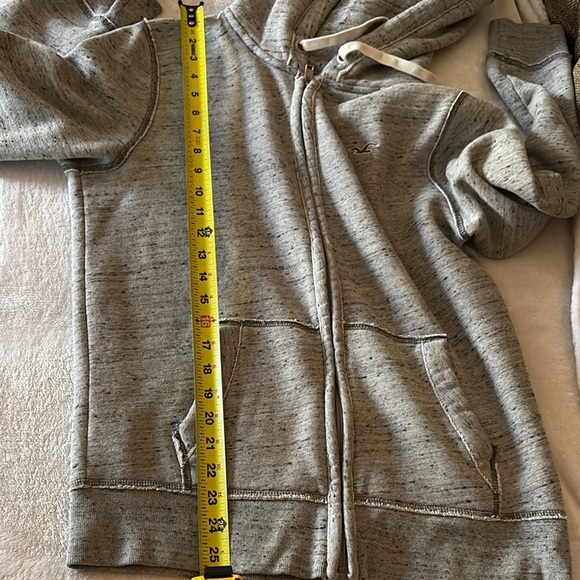 Gently Loved Unisex Gray Hoodie Zip Up by HOLLISTER - Picture 9 of 10